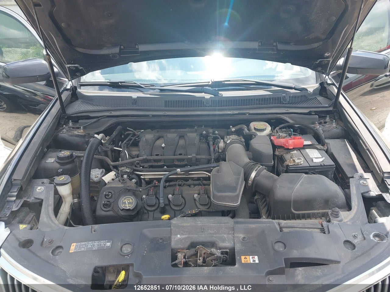 2016 LINCOLN MKS thumbnail 11