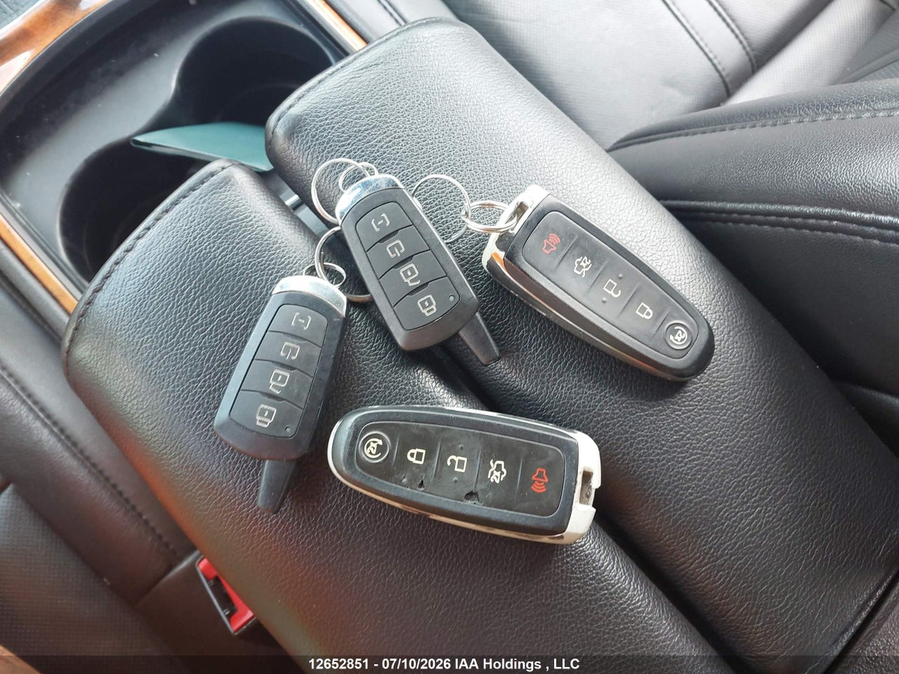 2016 LINCOLN MKS thumbnail 12
