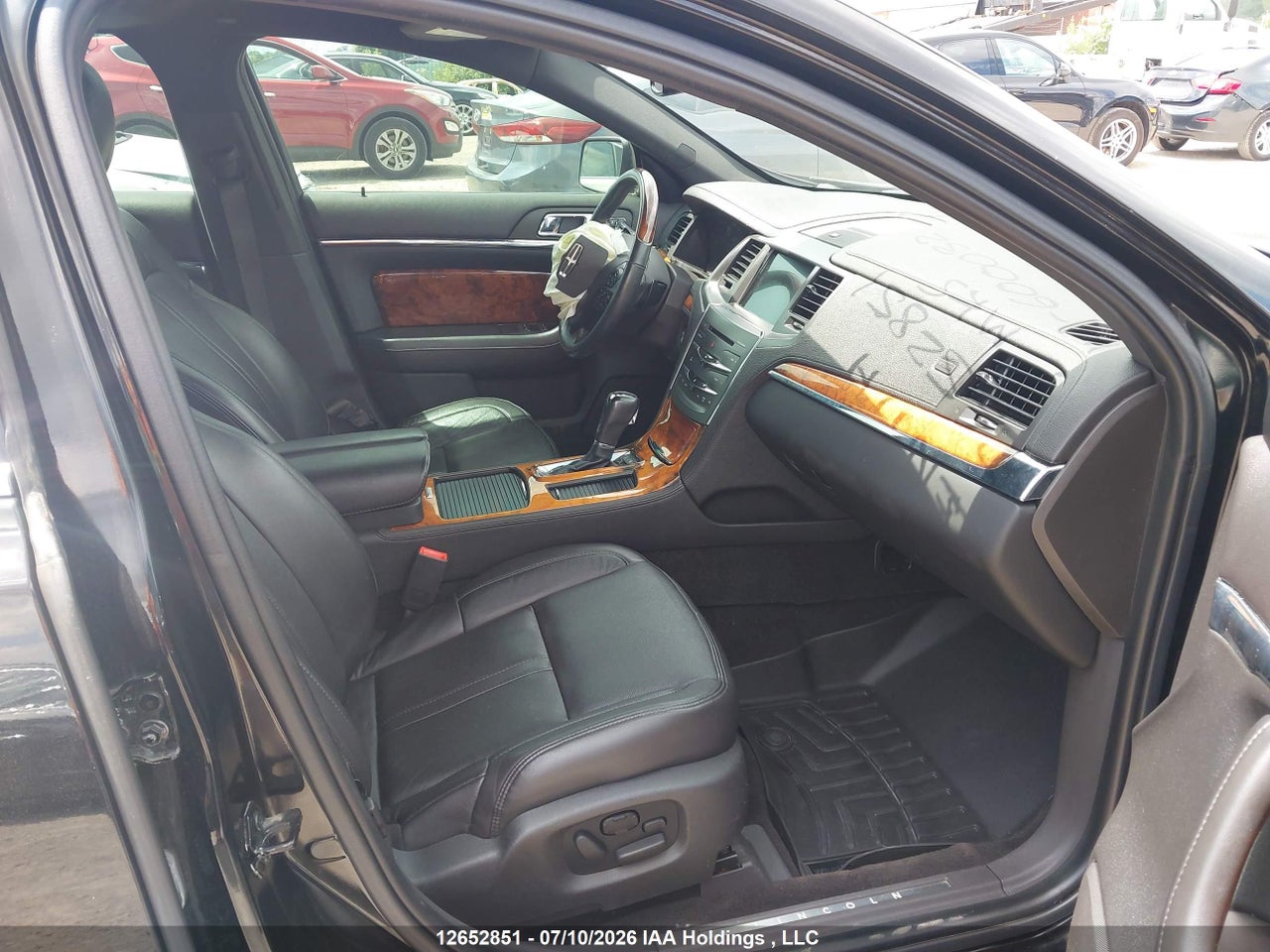 2016 LINCOLN MKS thumbnail 6