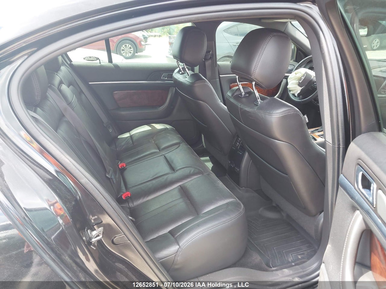 2016 LINCOLN MKS thumbnail 9