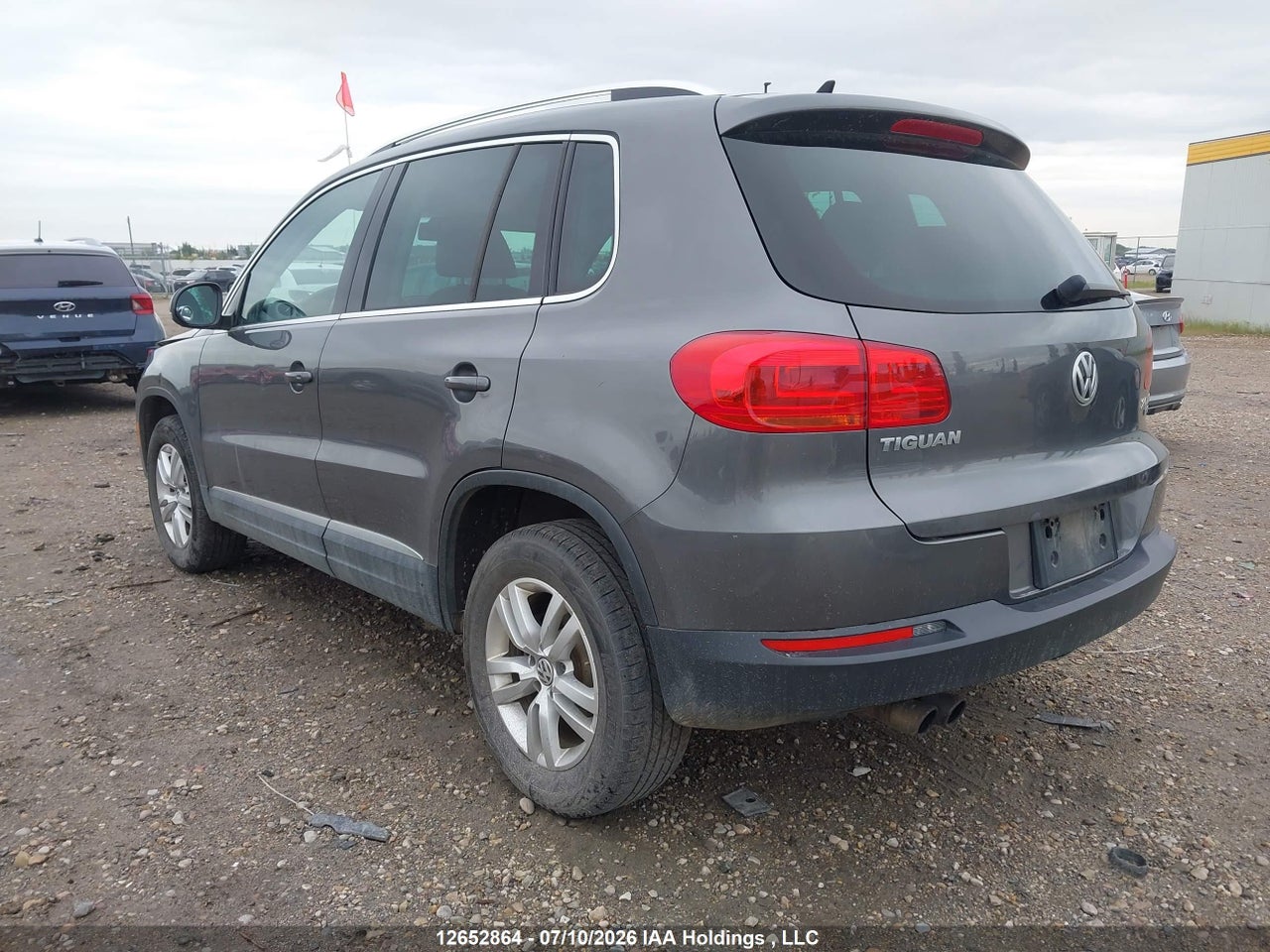 2015 VOLKSWAGEN TIGUAN S/SE/SEL/R-LINE thumbnail 4
