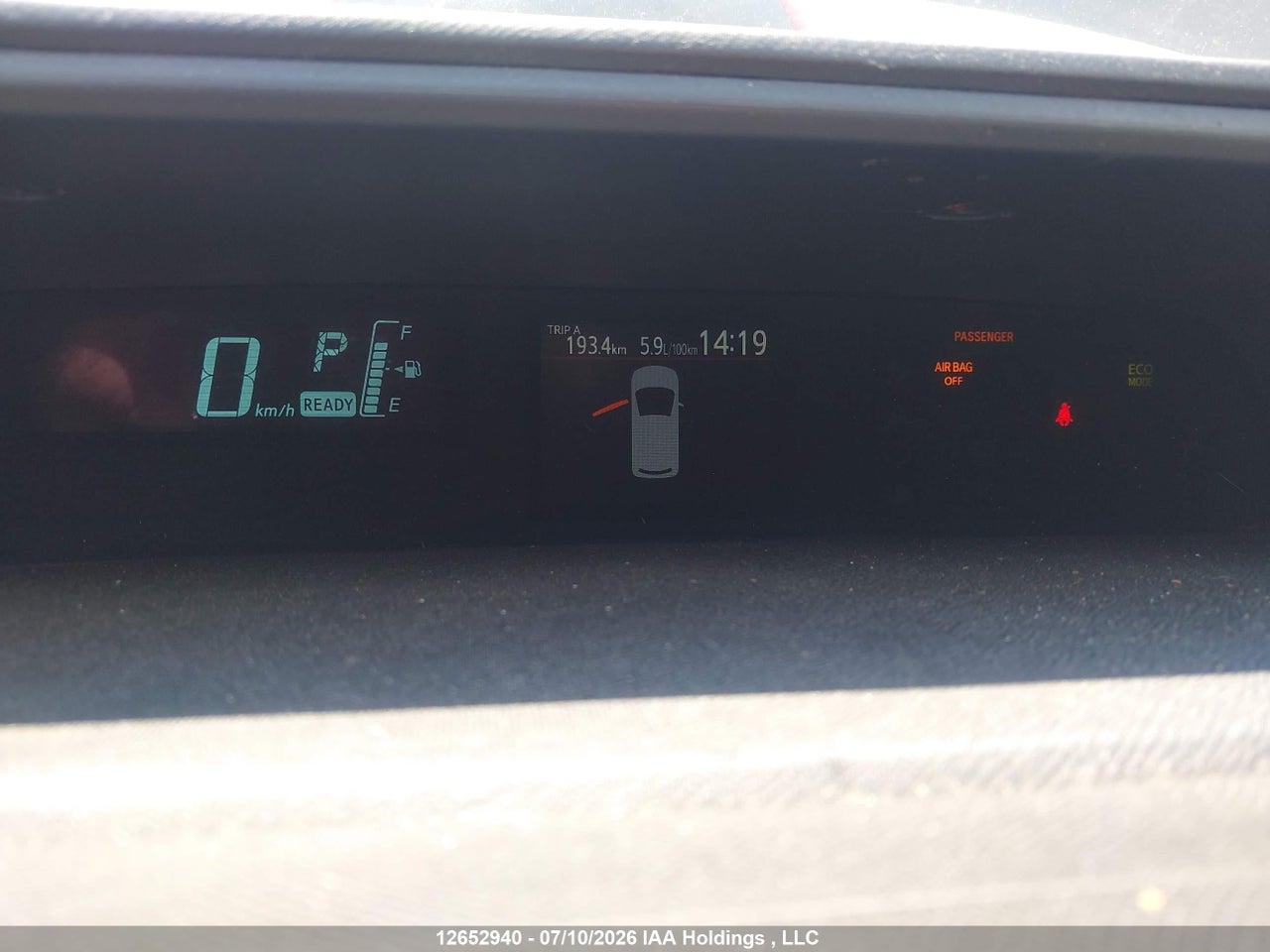 2014 TOYOTA Prius c thumbnail 8