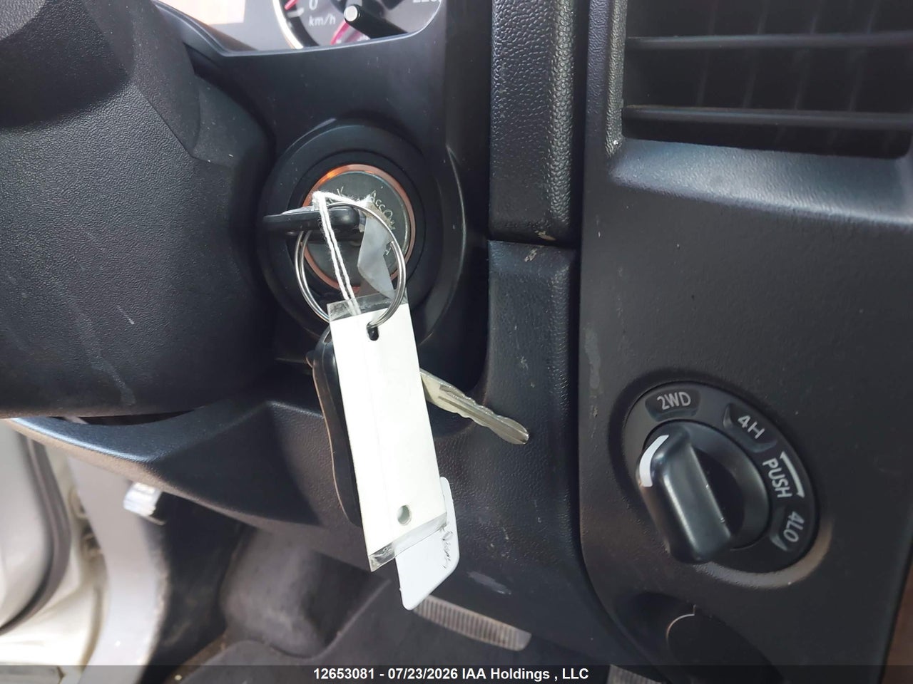 2009 NISSAN TITAN XE/SE/LE/PRO-4X thumbnail 12