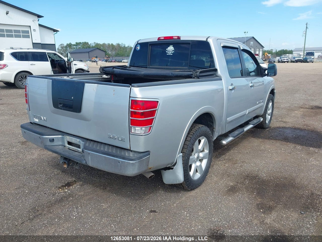2009 NISSAN TITAN XE/SE/LE/PRO-4X thumbnail 5