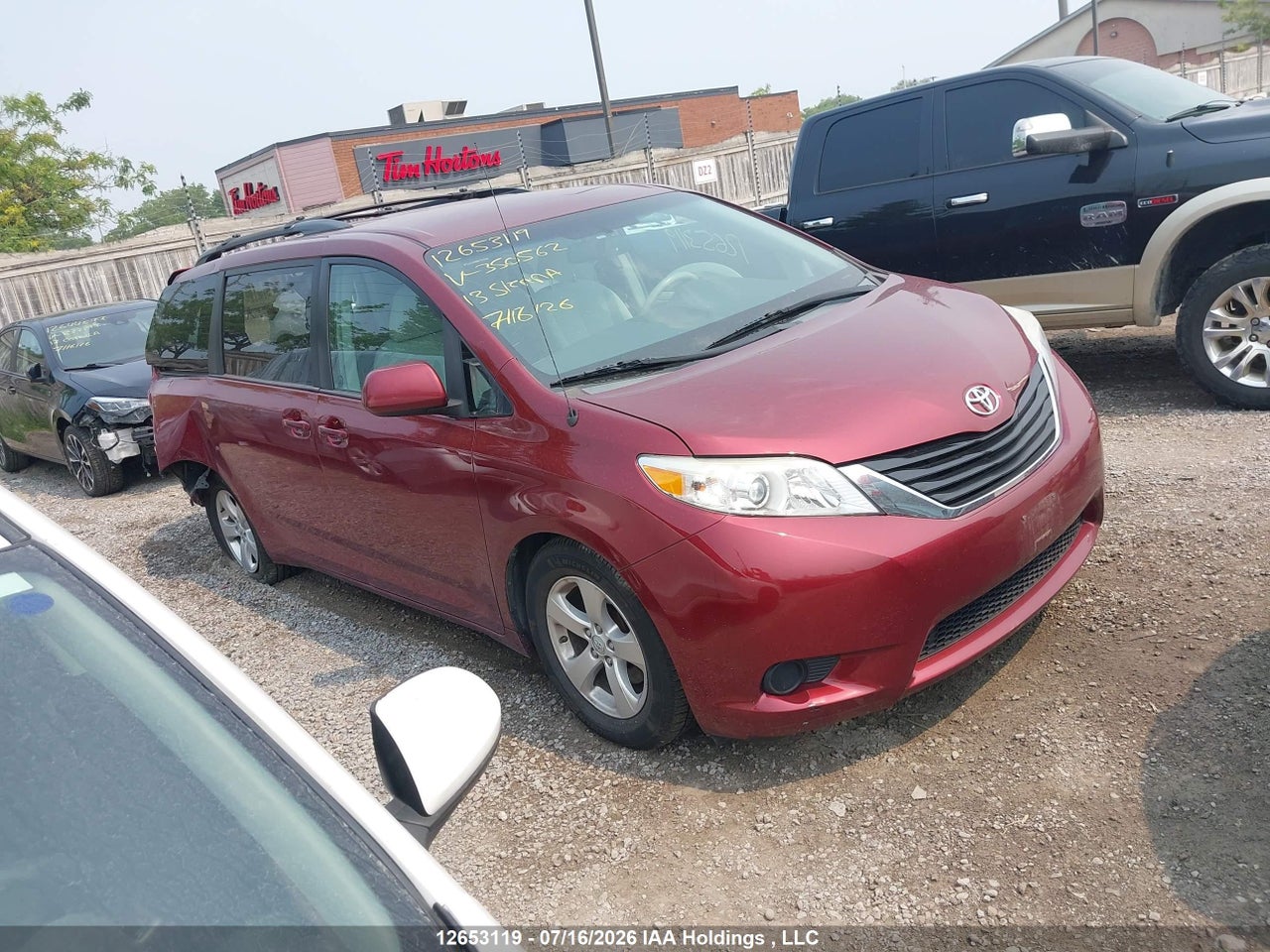 2013 TOYOTA SIENNA LE thumbnail 2