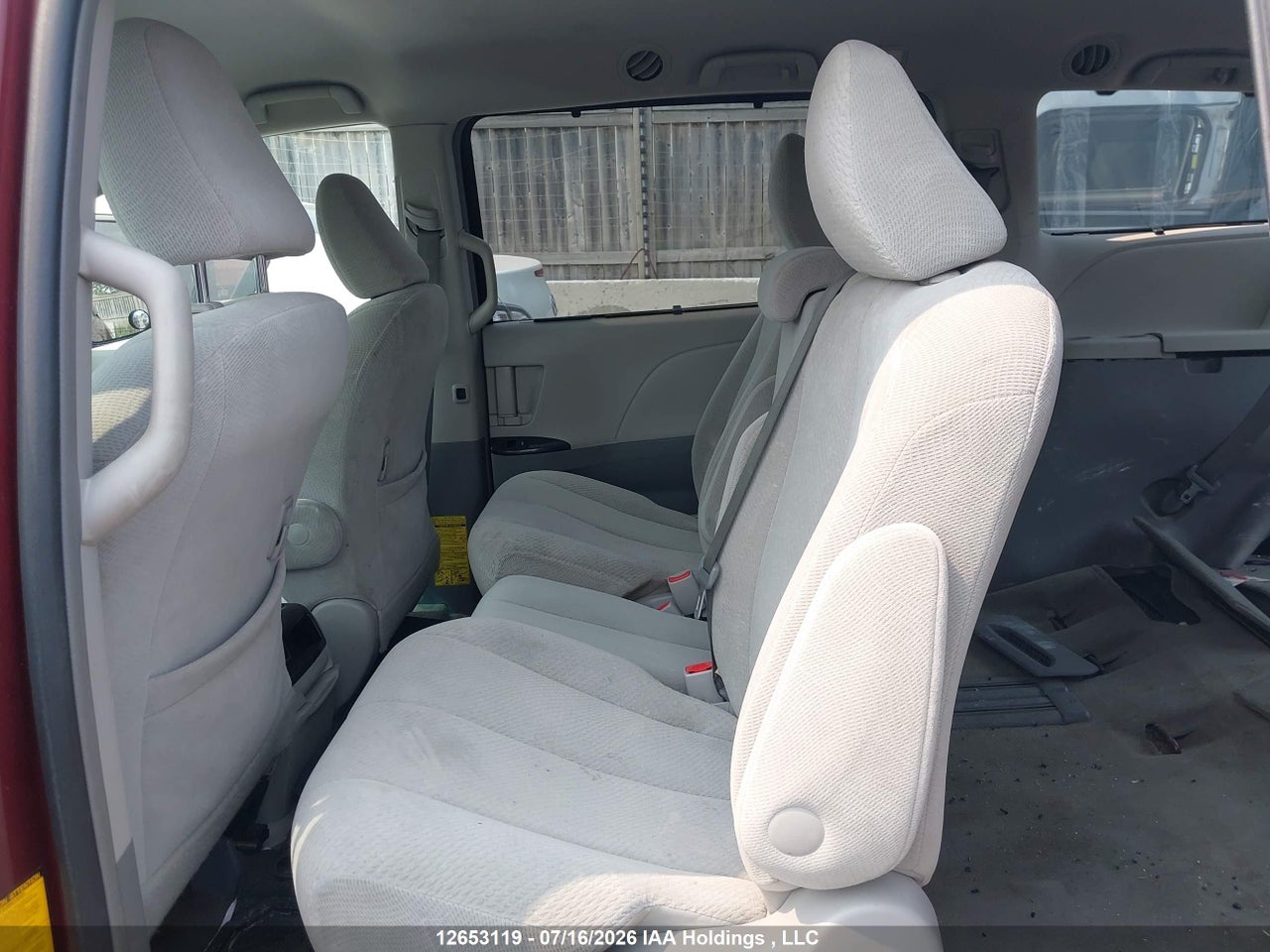 2013 TOYOTA SIENNA LE thumbnail 9