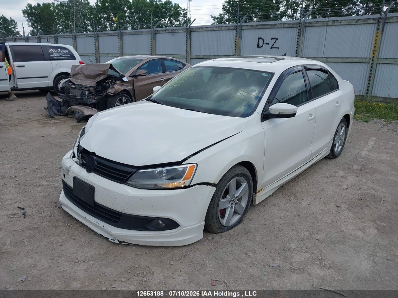 2011 VOLKSWAGEN JETTA thumbnail 3