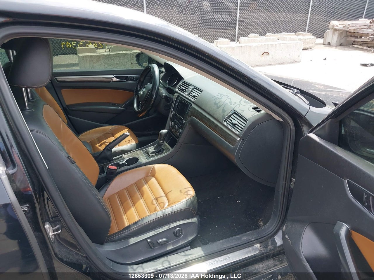2016 VOLKSWAGEN PASSAT SEL PREMIUM thumbnail 6