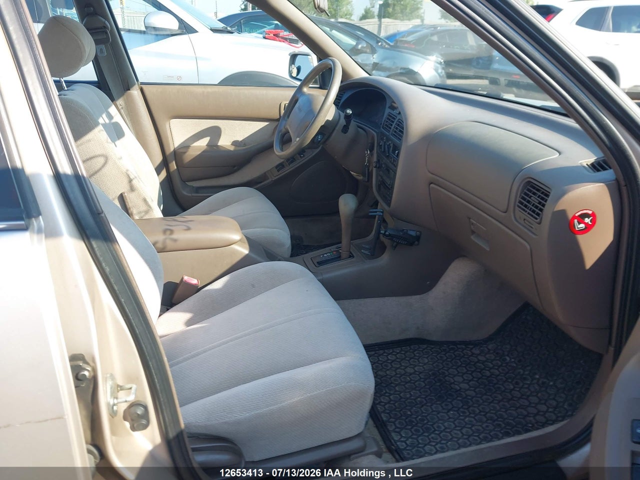 1996 TOYOTA CAMRY LE thumbnail 6