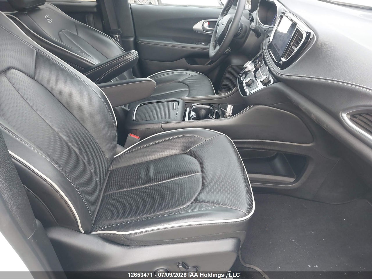 2025 CHRYSLER PACIFICA LIMITED thumbnail 6