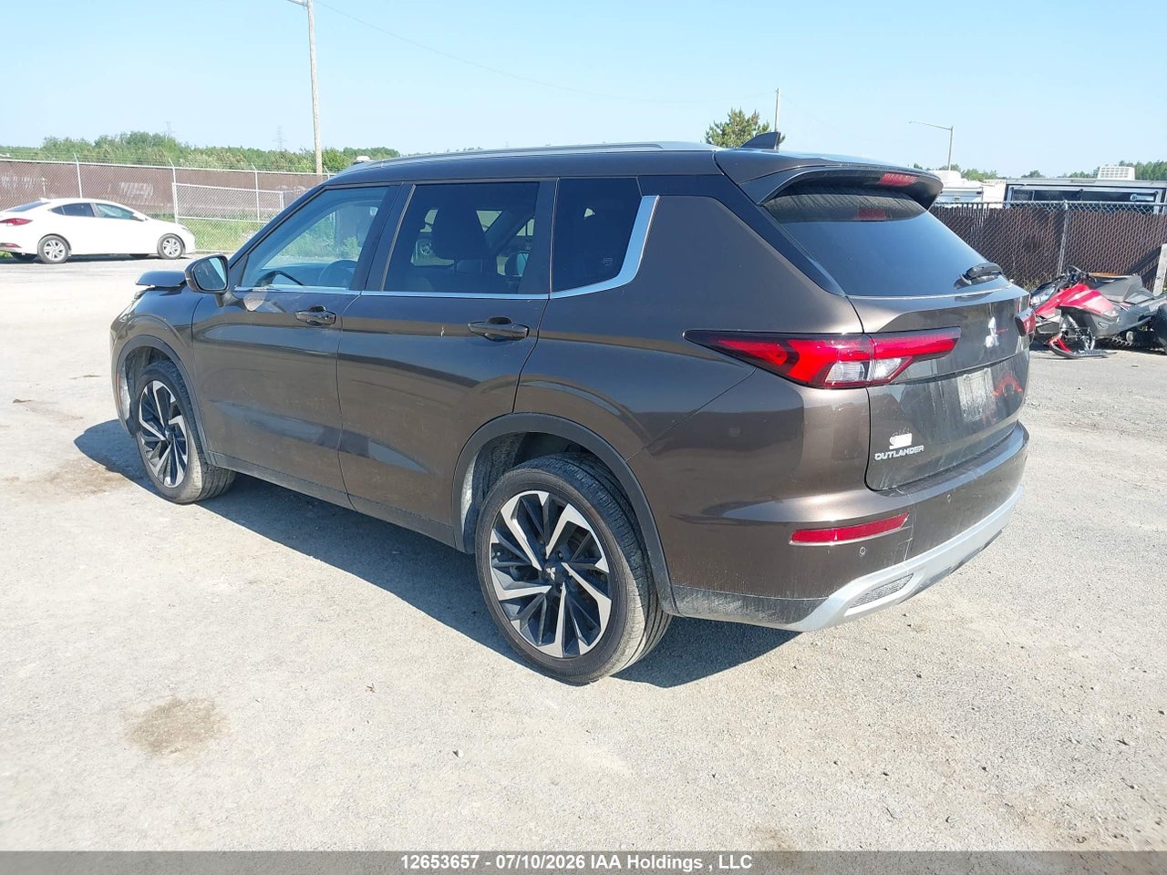 2022 MITSUBISHI OUTLANDER LE/LE PREMIUM/SE/SEL thumbnail 4