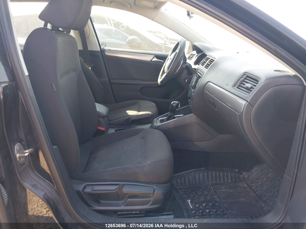 2015 VOLKSWAGEN JETTA S thumbnail 6