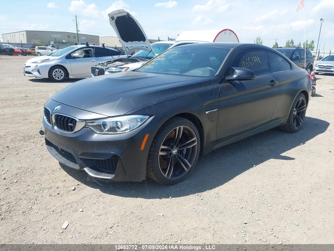 2016 BMW M4 thumbnail 3