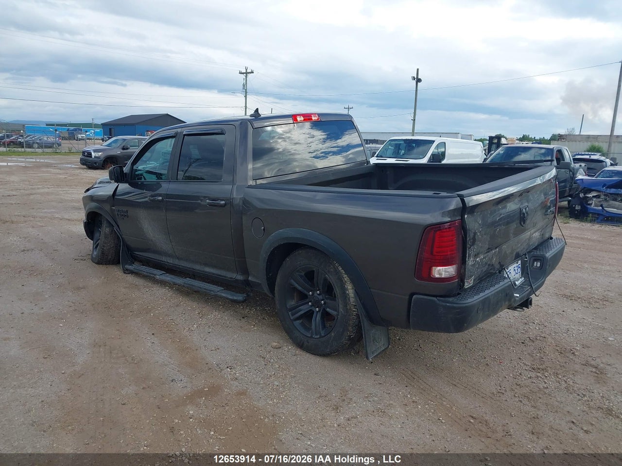 2022 RAM 1500 CLASSIC SLT thumbnail 4