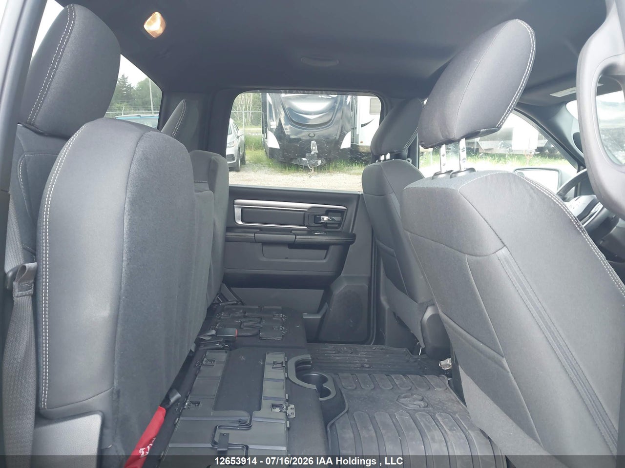 2022 RAM 1500 CLASSIC SLT thumbnail 9
