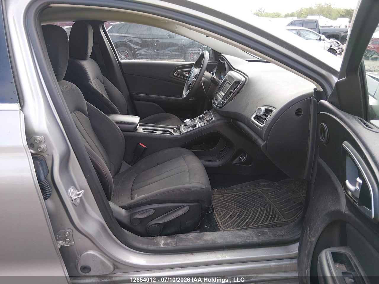 2016 CHRYSLER 200 LX thumbnail 6