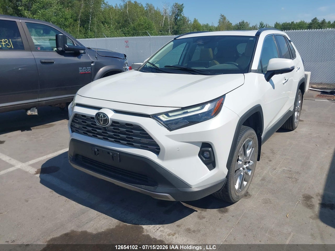 2024 TOYOTA RAV4 LIMITED thumbnail 3