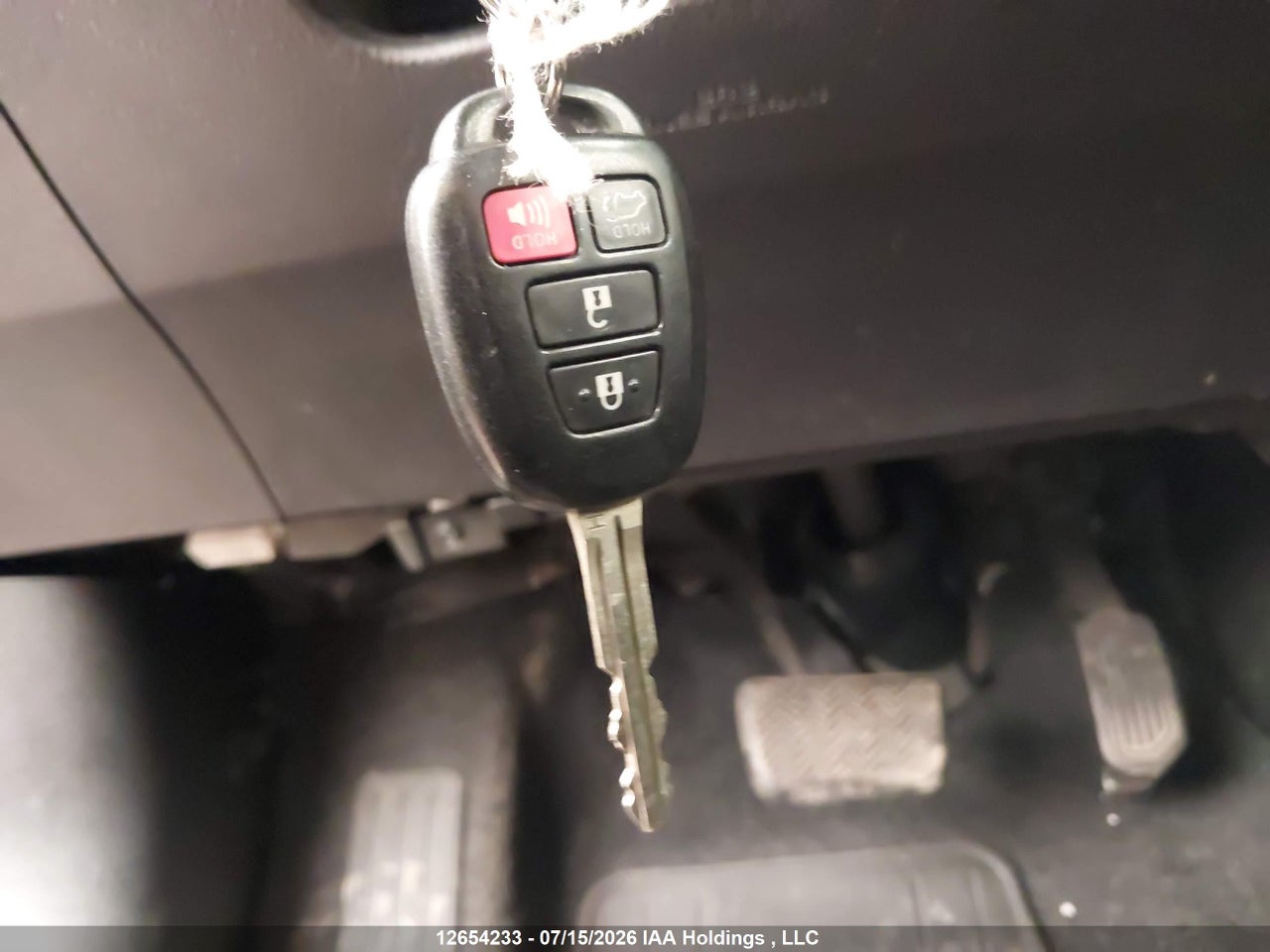 2016 TOYOTA RAV4 XLE thumbnail 12