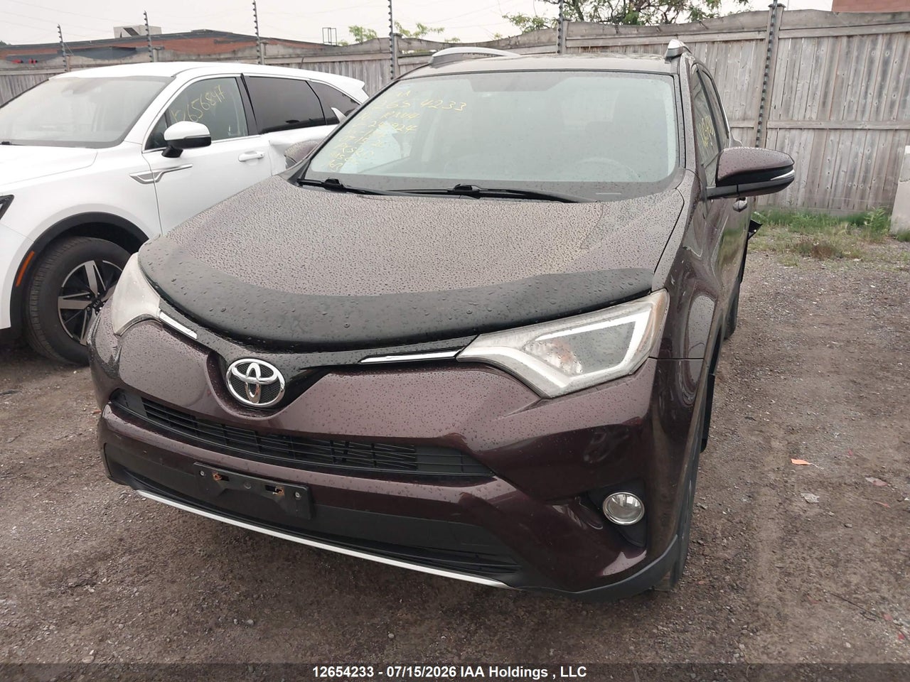 2016 TOYOTA RAV4 XLE thumbnail 3