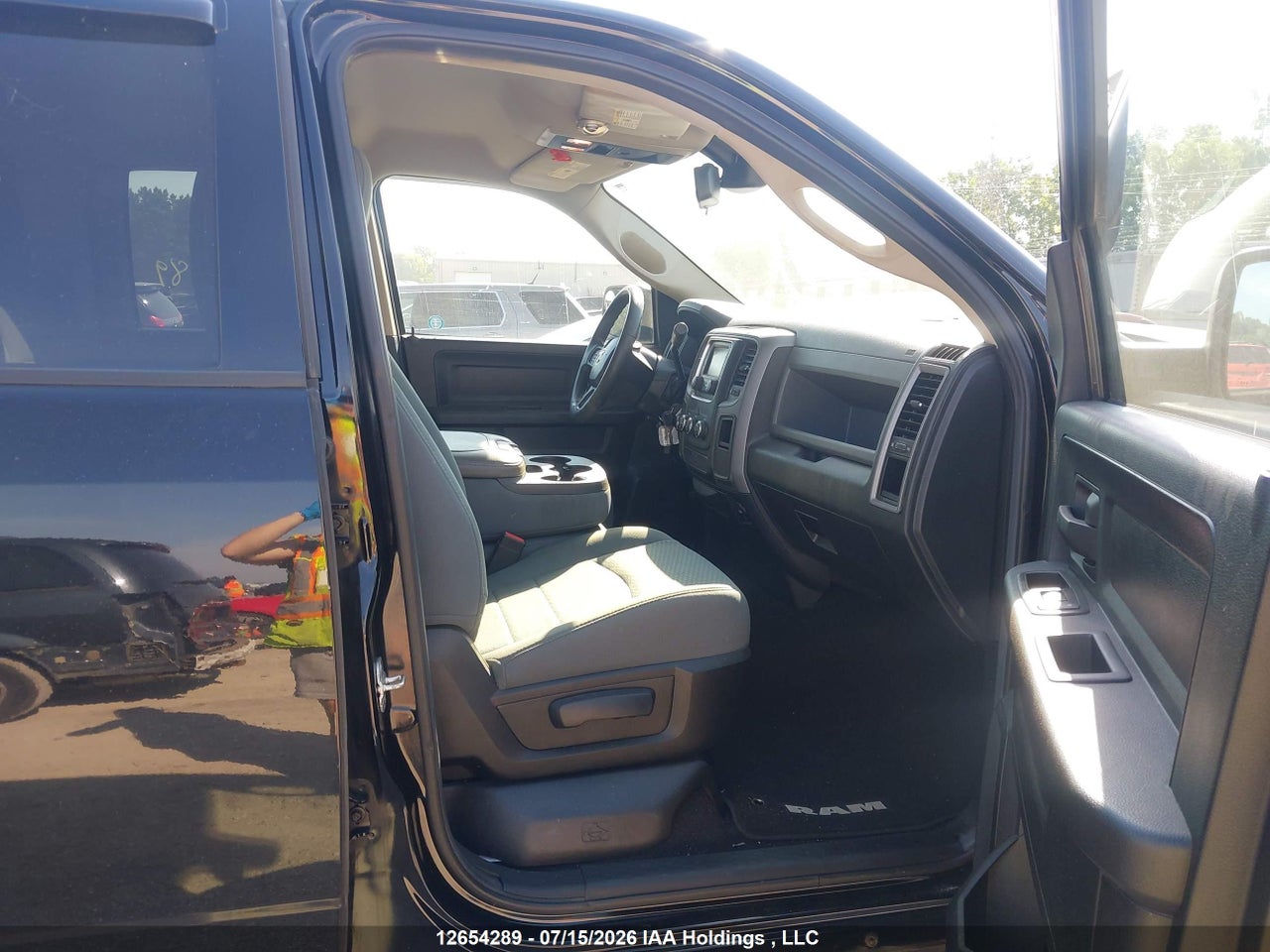 2014 RAM 1500 ST thumbnail 6