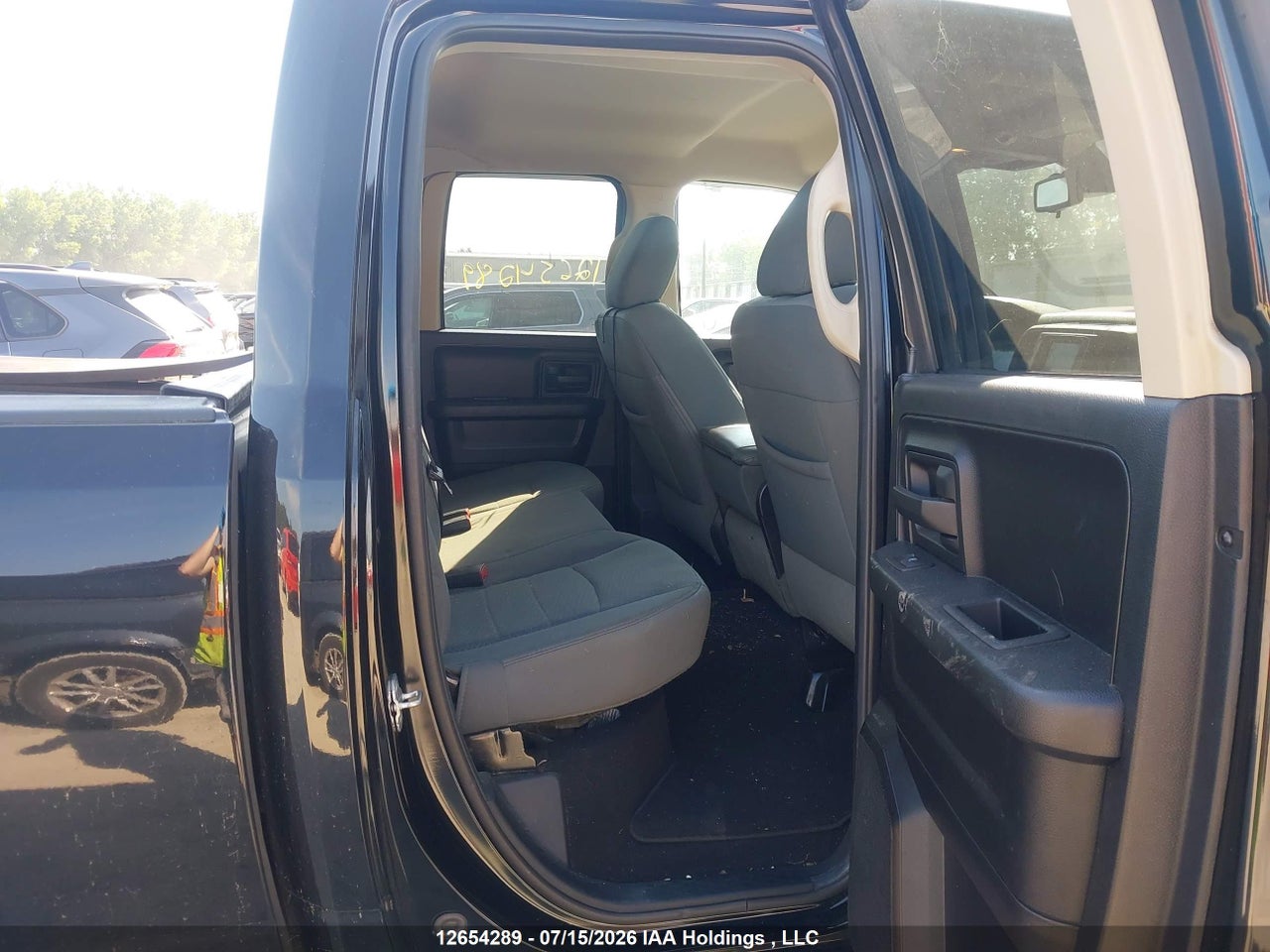 2014 RAM 1500 ST thumbnail 9