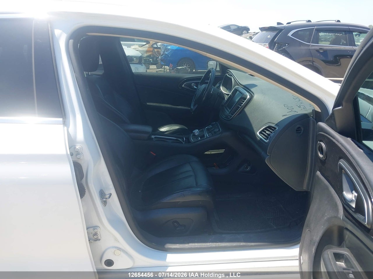 2016 CHRYSLER 200 C thumbnail 6