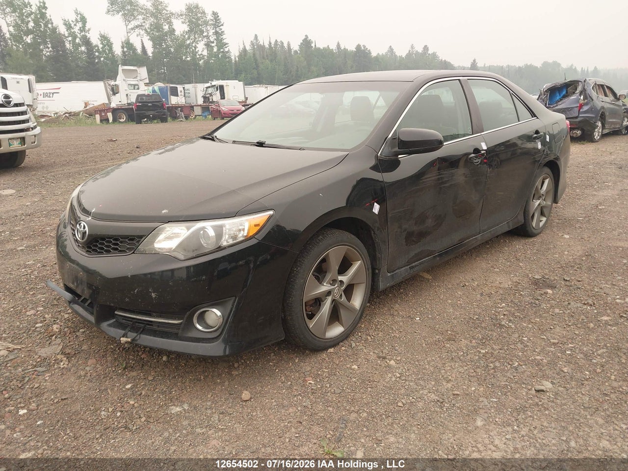 2014 TOYOTA CAMRY SE thumbnail 3