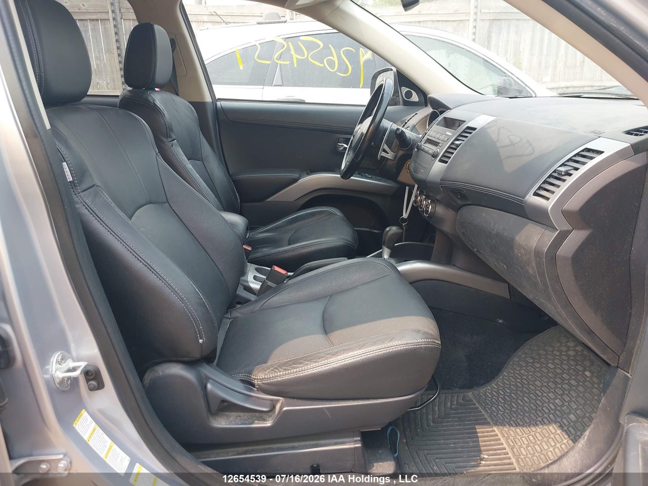 2013 MITSUBISHI OUTLANDER XLS thumbnail 6
