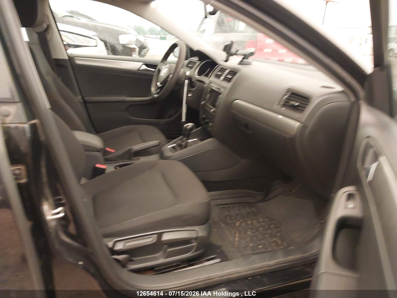 2015 VOLKSWAGEN JETTA S thumbnail 6