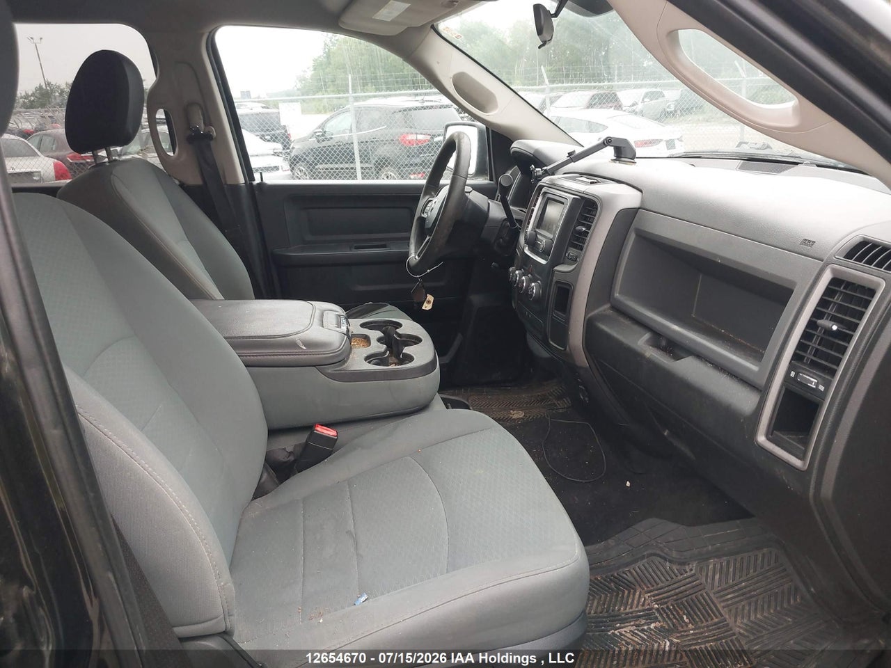 2017 RAM 1500 ST thumbnail 6