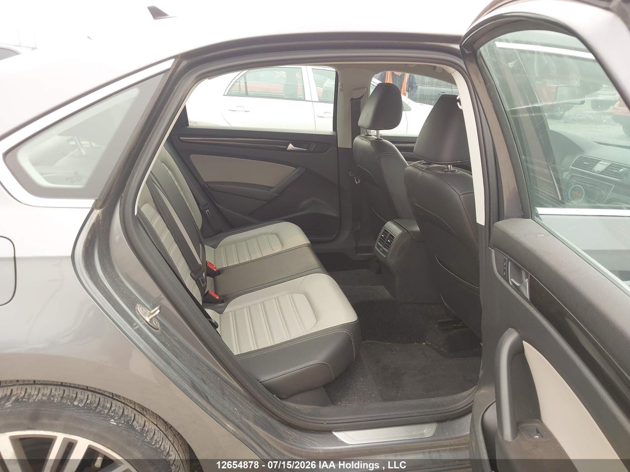 2015 VOLKSWAGEN PASSAT 1.8 TSI COMFORTLINE thumbnail 9