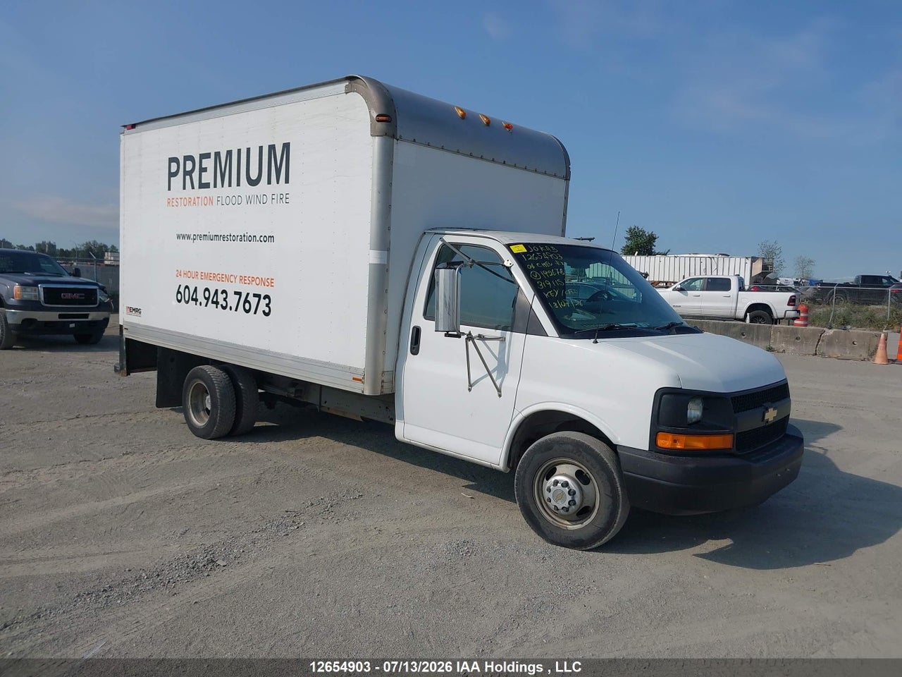 2006 CHEVROLET EXPRESS CUTAWAY WORK VAN thumbnail 2