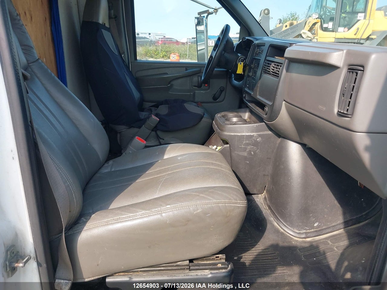 2006 CHEVROLET EXPRESS CUTAWAY WORK VAN thumbnail 6