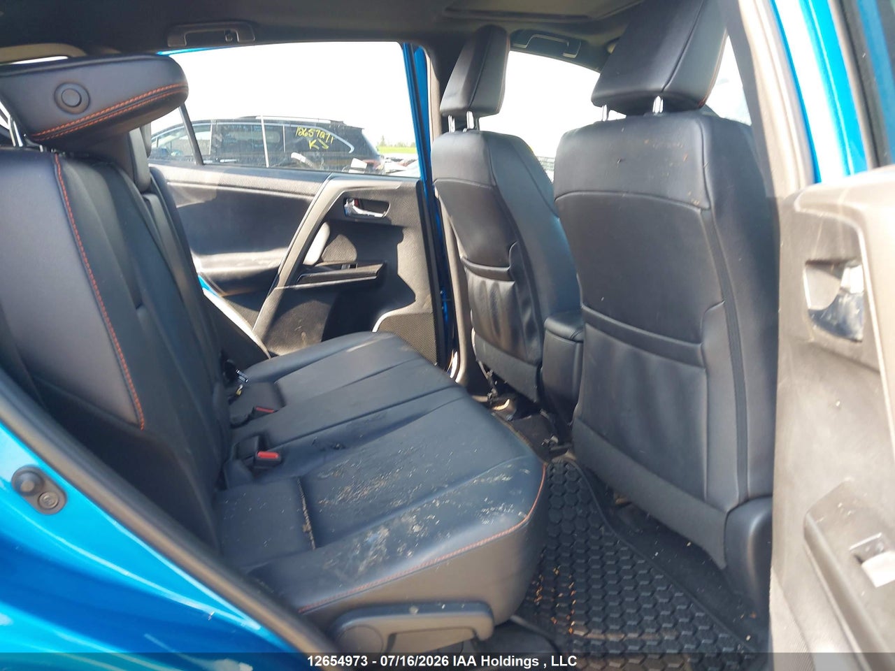 2016 TOYOTA RAV4 SE thumbnail 9