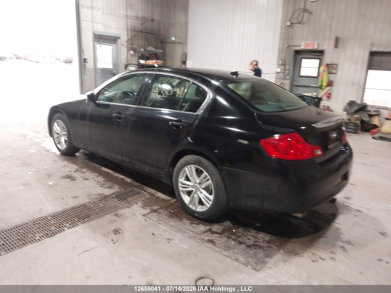 2011 INFINITI G37 thumbnail 4