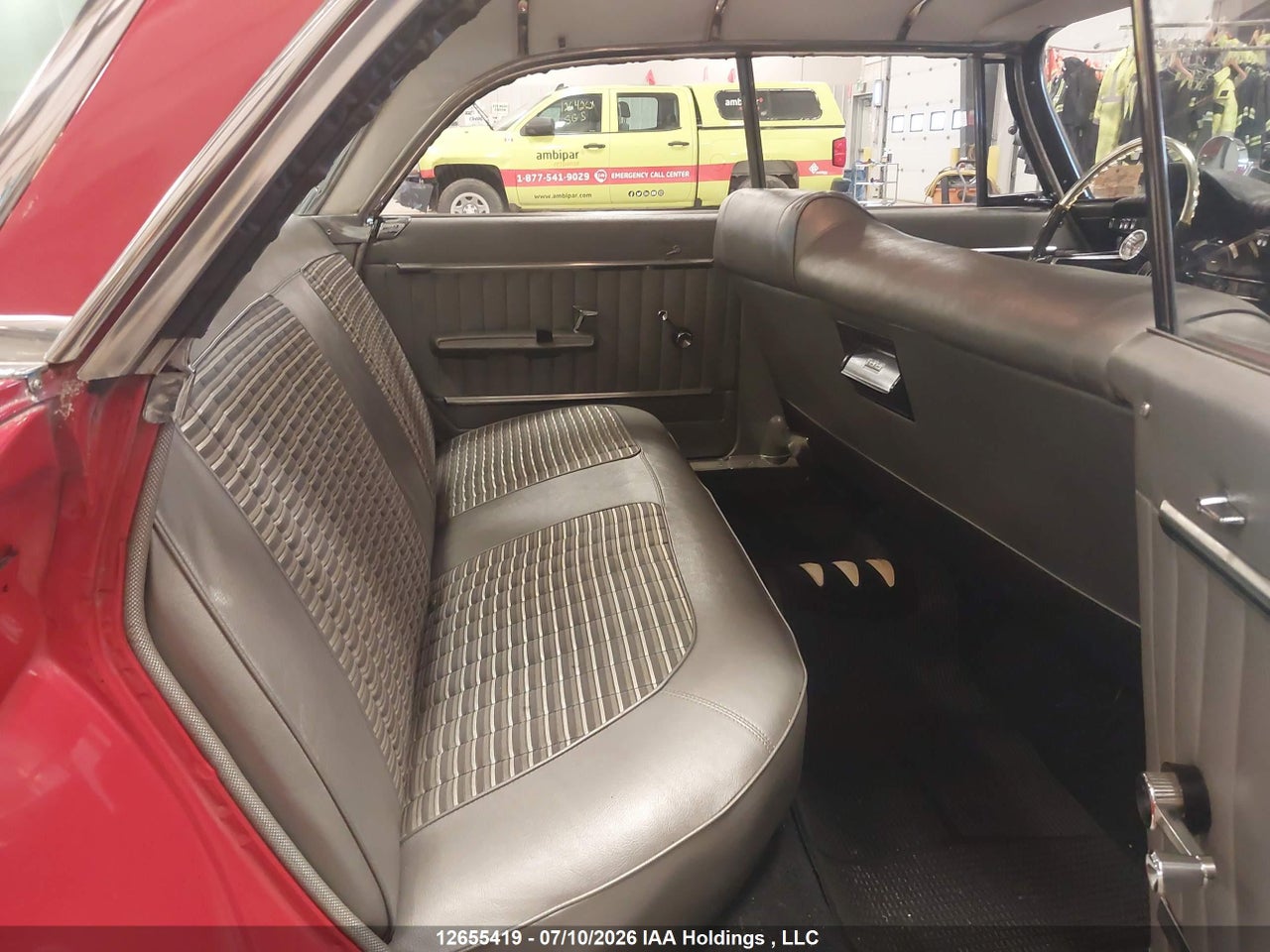 1962 CHRYSLER SARATOGA thumbnail 9