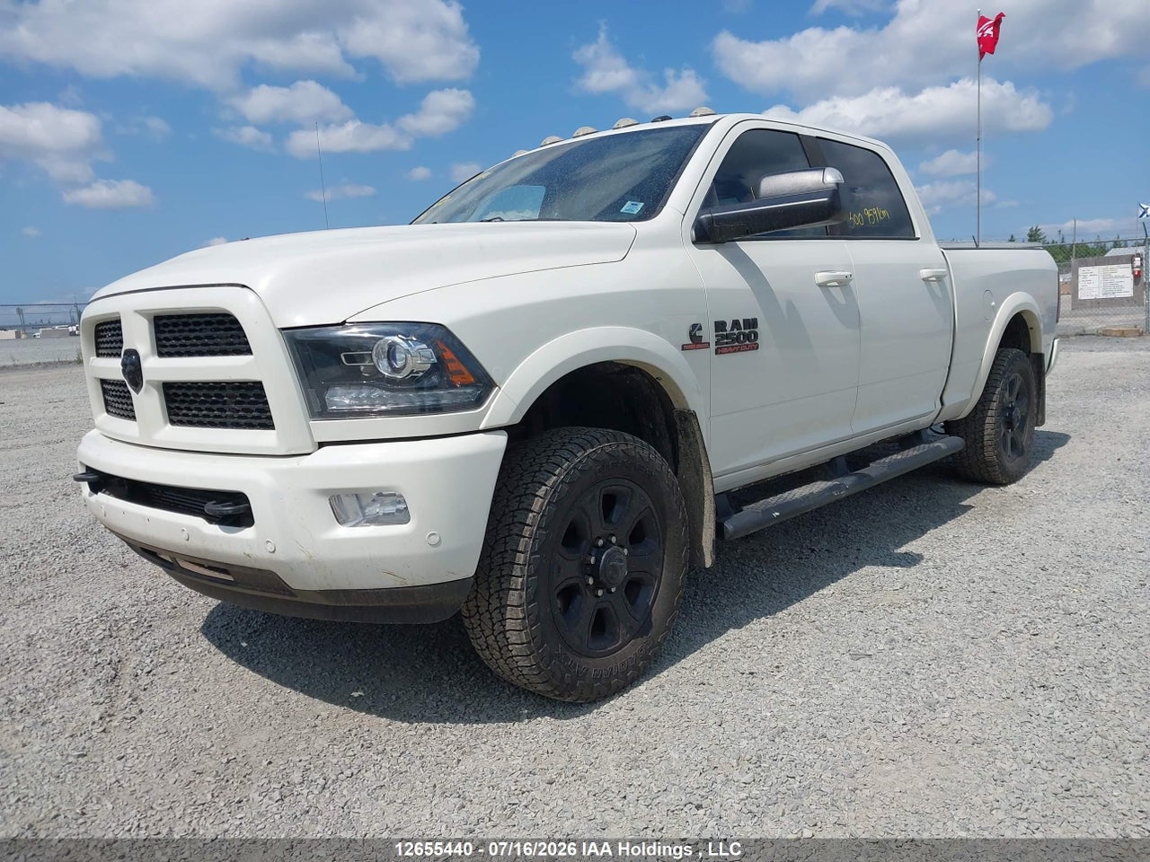 2016 RAM 2500 LARAMIE thumbnail 3