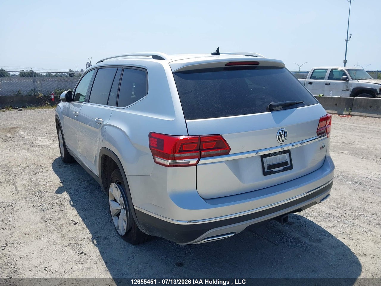 2019 VOLKSWAGEN ATLAS SEL thumbnail 4