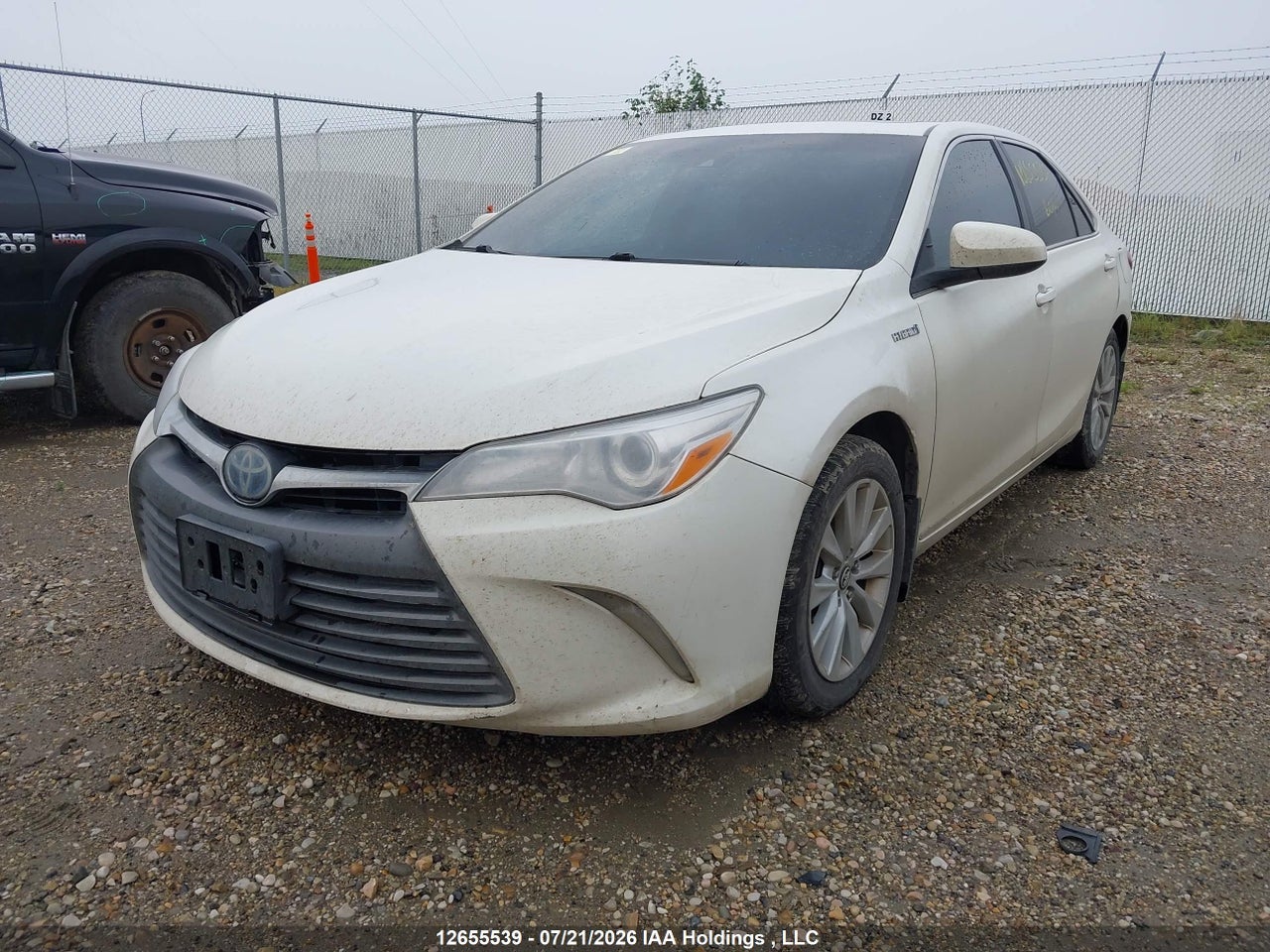 2017 TOYOTA CAMRY HYBRID/LE/XLE/SE thumbnail 3