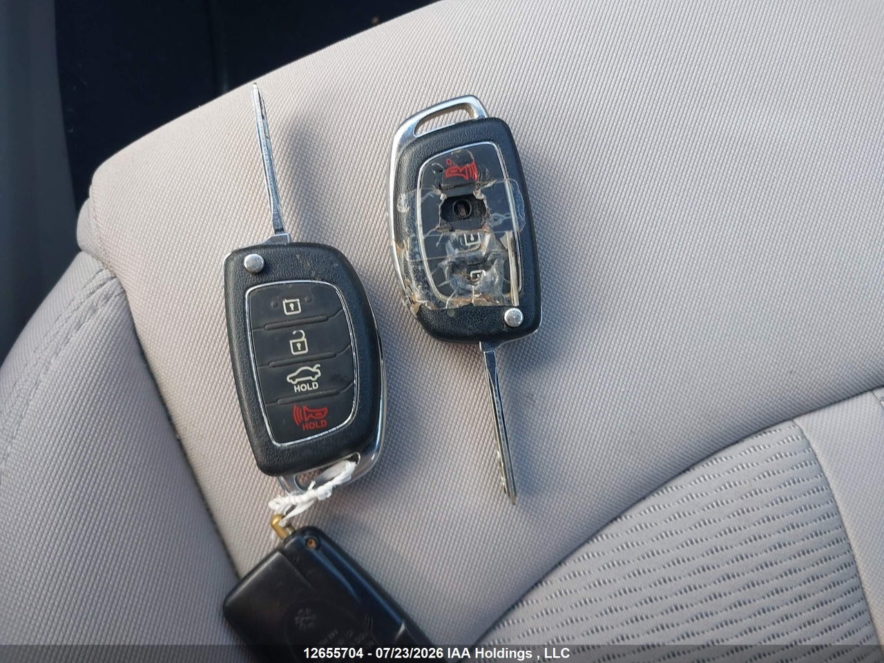 2015 HYUNDAI SONATA GL thumbnail 12