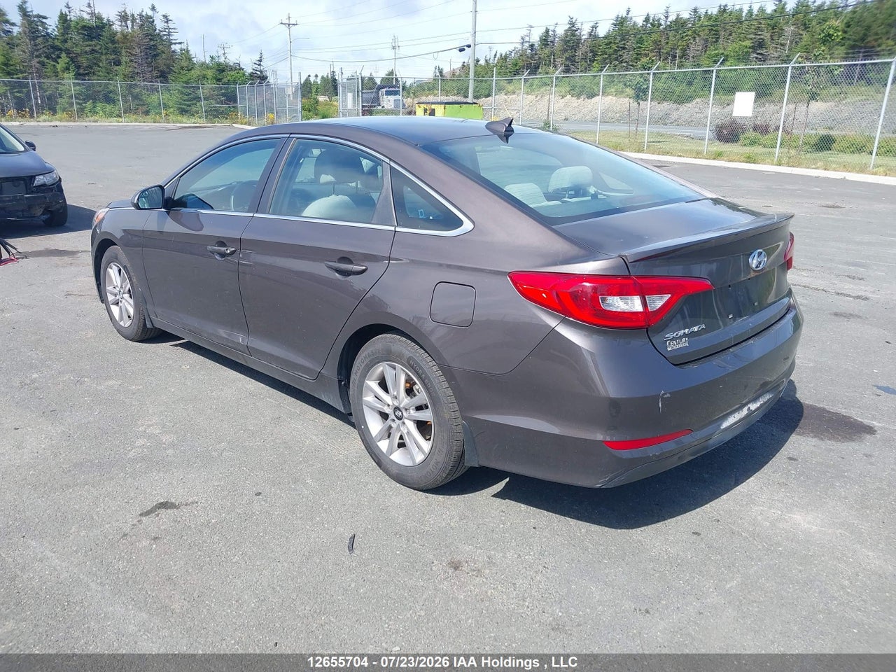 2015 HYUNDAI SONATA GL thumbnail 4