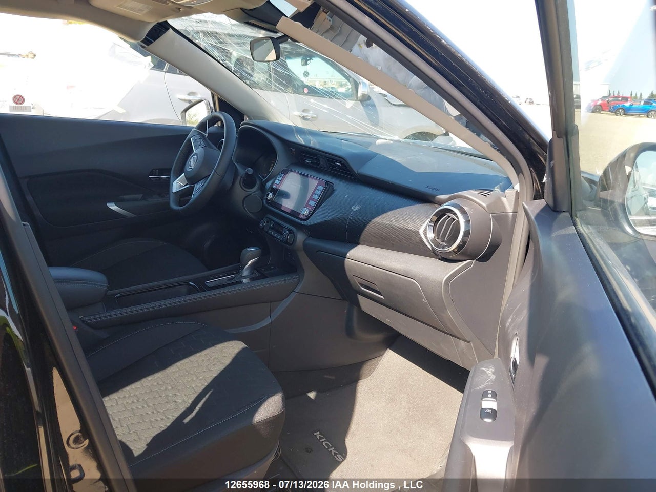 2025 NISSAN KICKS PLAY SV thumbnail 6