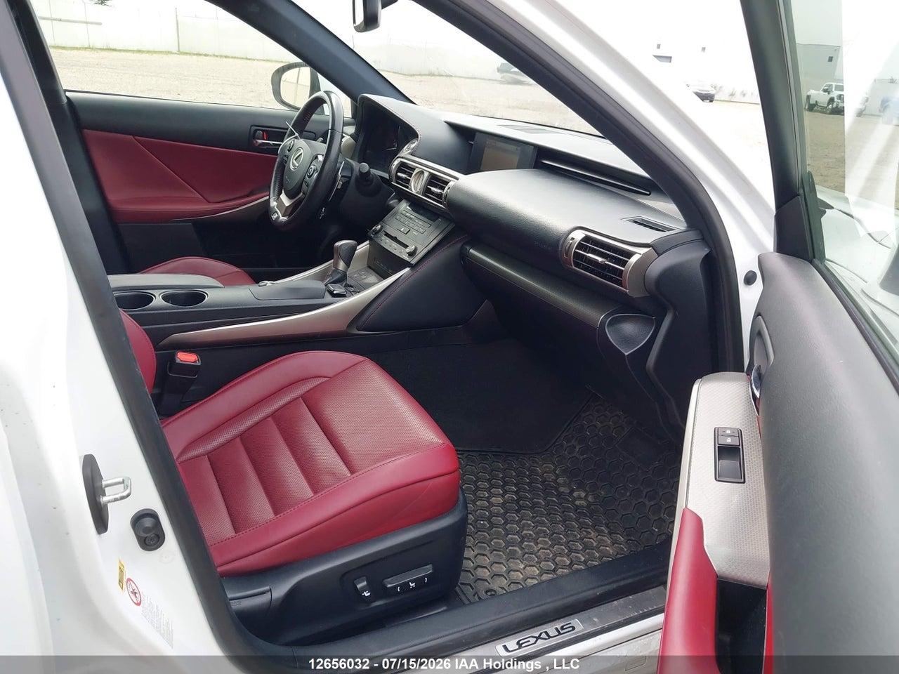 2015 LEXUS IS 250 thumbnail 6