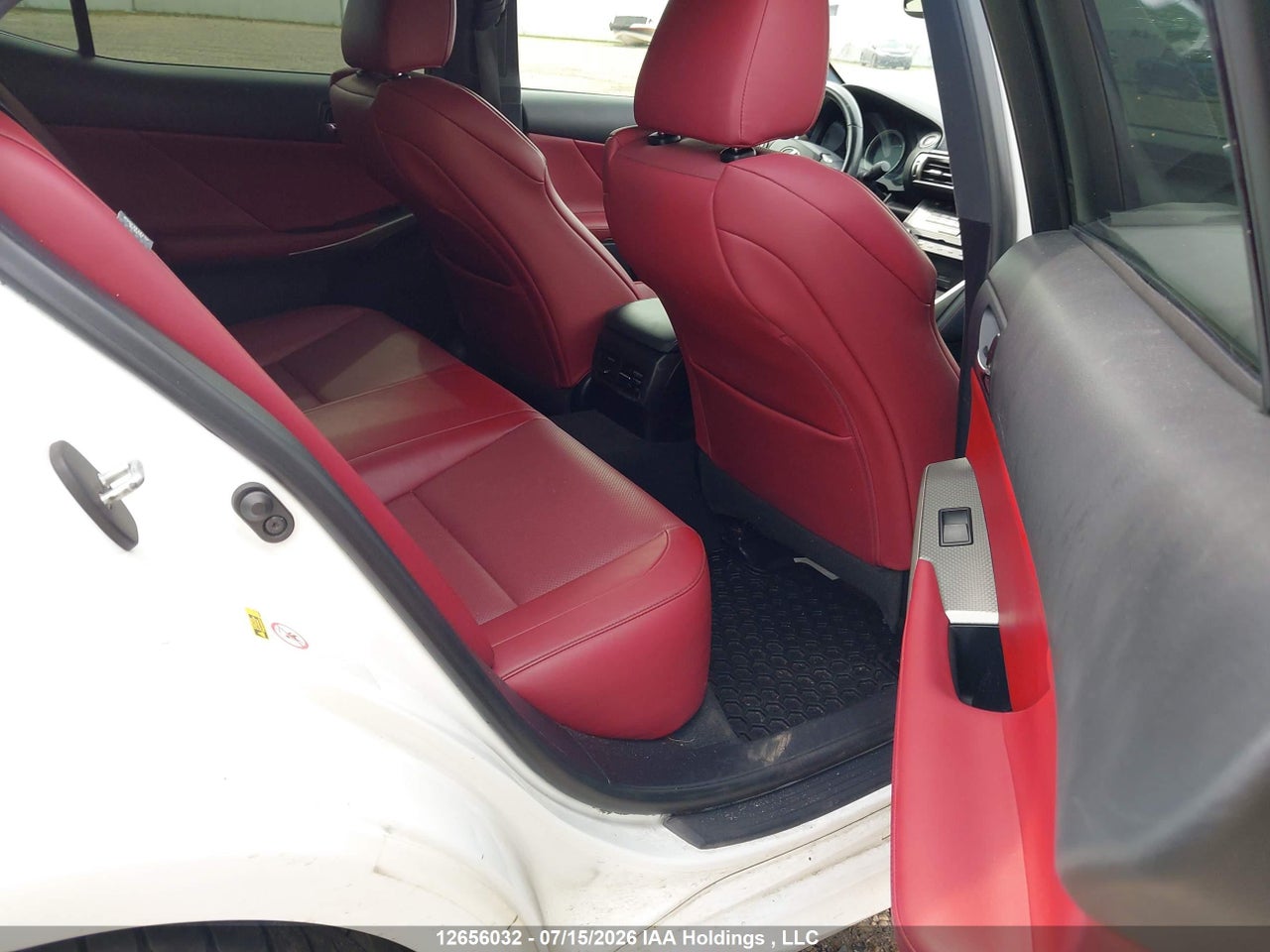 2015 LEXUS IS 250 thumbnail 9
