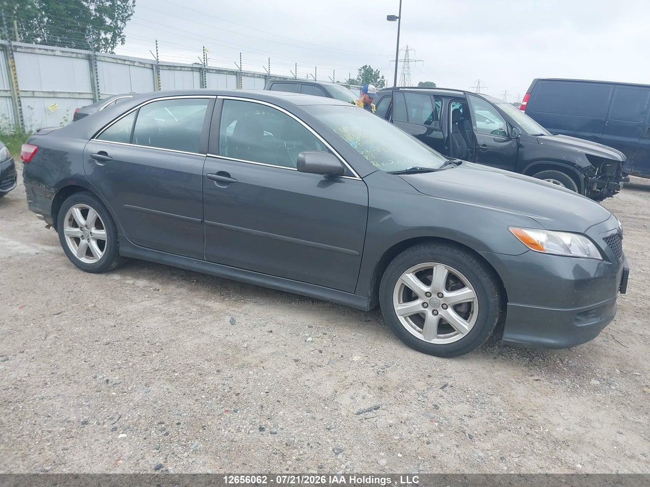 2009 TOYOTA CAMRY SE/LE/XLE thumbnail 2