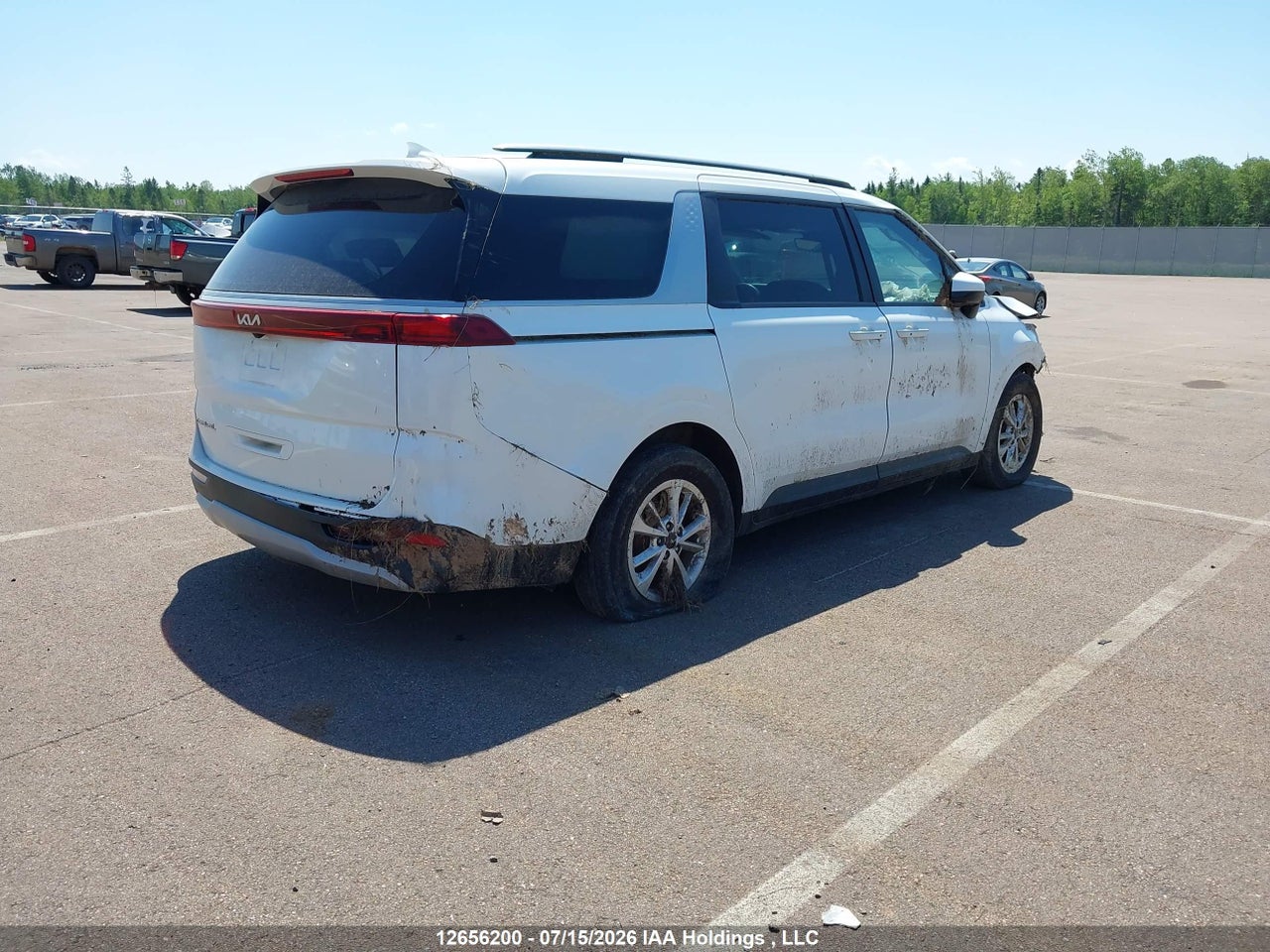 2022 KIA CARNIVAL LX thumbnail 5