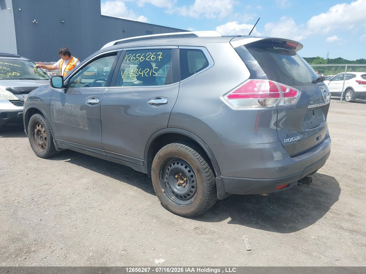 2015 NISSAN ROGUE S/SV thumbnail 4