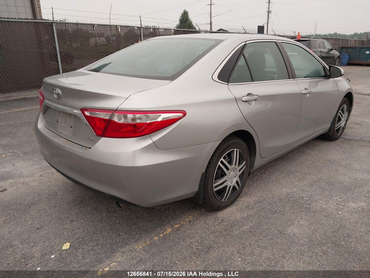 2017 TOYOTA CAMRY LE thumbnail 5