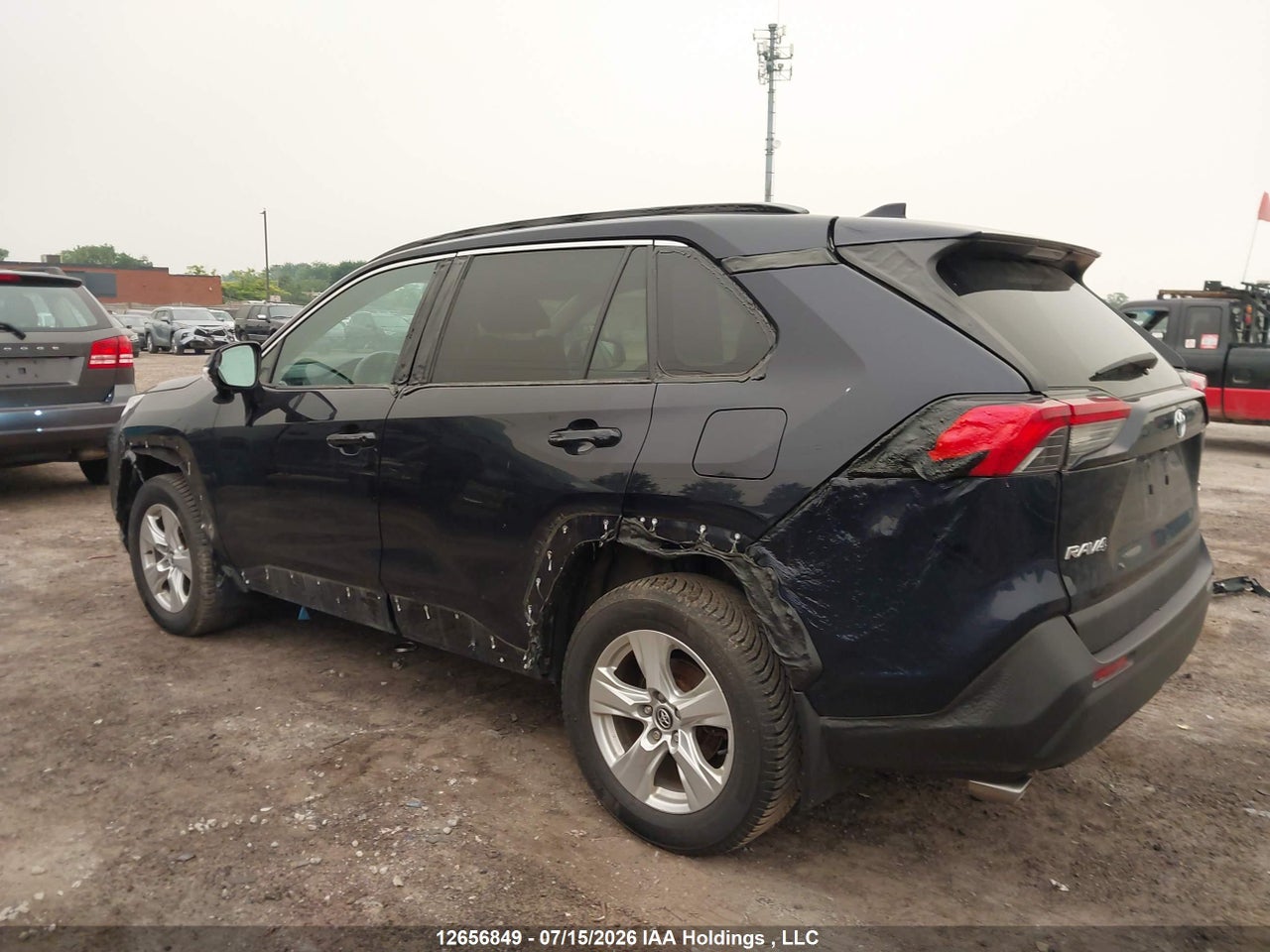2019 TOYOTA RAV4 XLE thumbnail 4