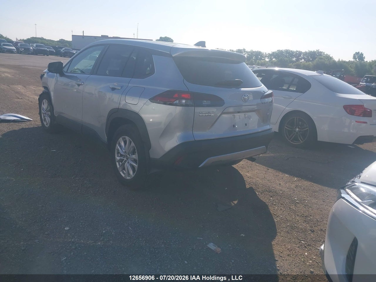 2026 TOYOTA COROLLA CROSS LE thumbnail 4